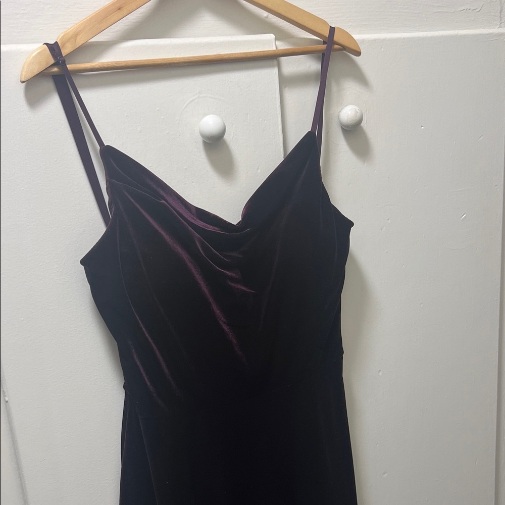 Elegant Velvet Spaghetti Strap Dress
